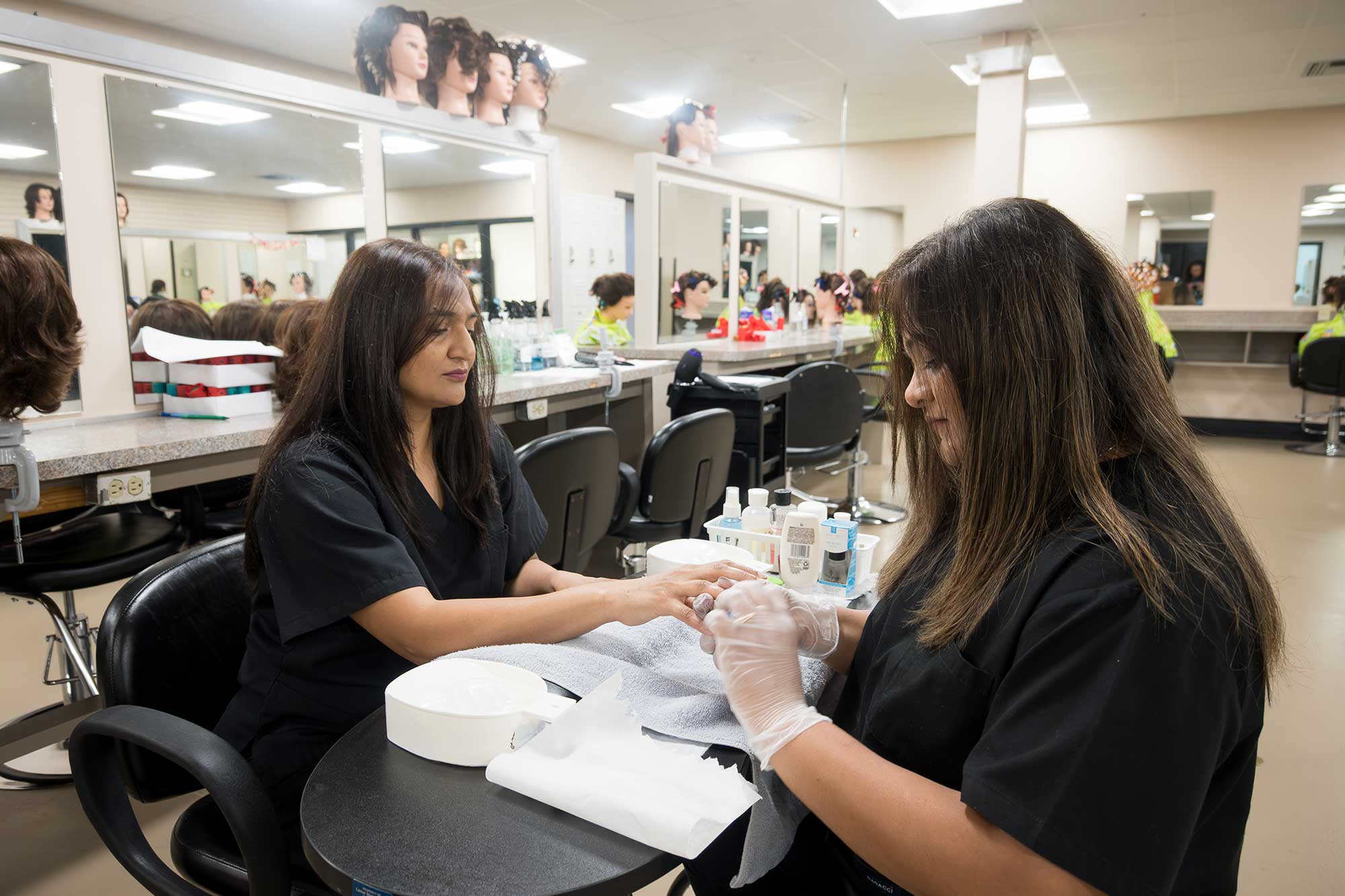 Cosmetology-Operator